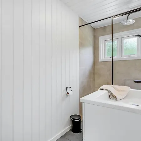 펜션 Cozy Home In Blavand With Sauna