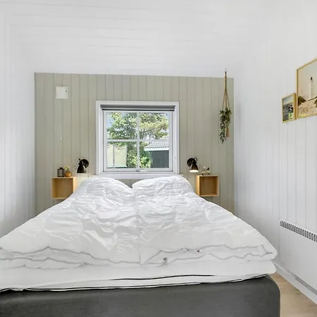 Cozy Home In Blavand With Sauna Blåvand