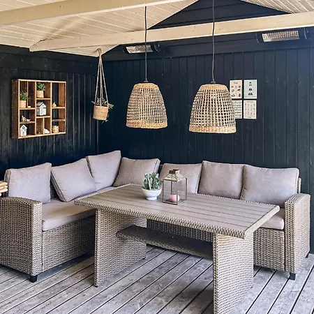 Cozy Home In Blavand With Sauna 펜션 Blåvand